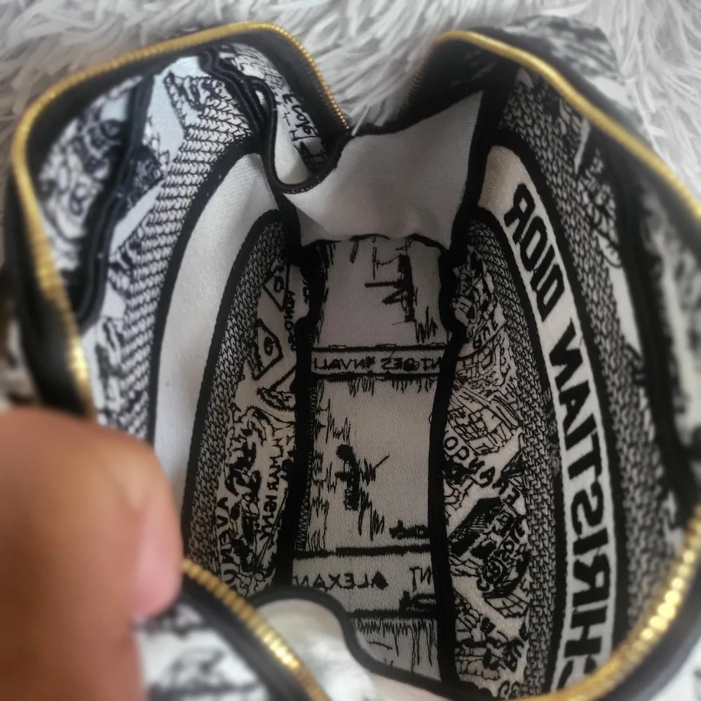 Christian Dior Pouch Bag, Brand new w/sticker !!!! - Picture 7 of 7